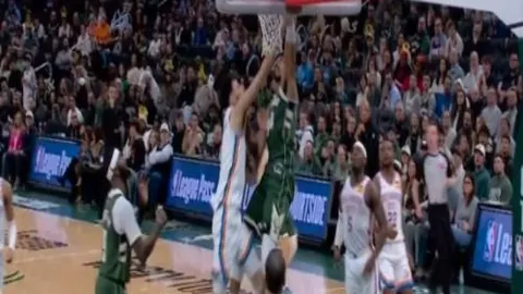 马刺狂胜奇才22-0，9人得分上双，文班贡献31+15，福克斯30分创加盟新高