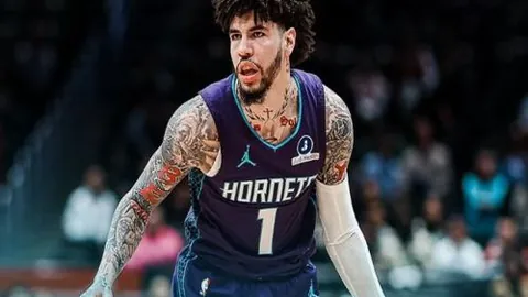 《拉亚回忆录：重温校园足球时光，道曼与亚马尔挥洒青春；皇马温情回顾，感恩昔日关爱之情》